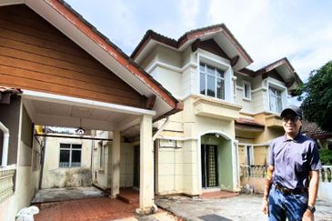 Persiaran Puncak Alam 1 