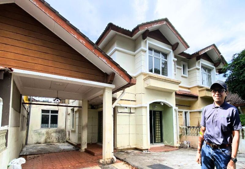 Persiaran Puncak Alam 1 