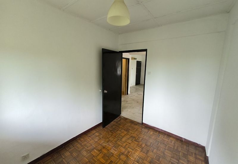 Pangsapuri Kiambang, Bukit Subang