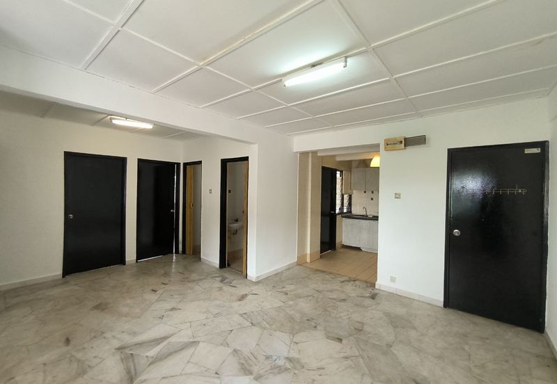 Pangsapuri Kiambang, Bukit Subang