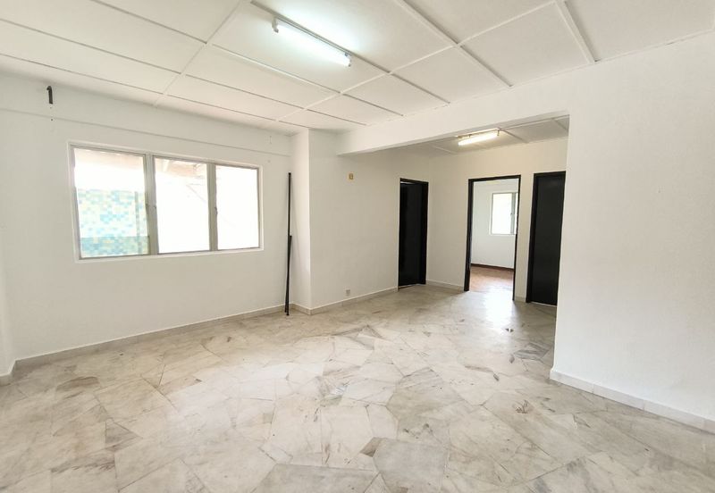 Pangsapuri Kiambang, Bukit Subang