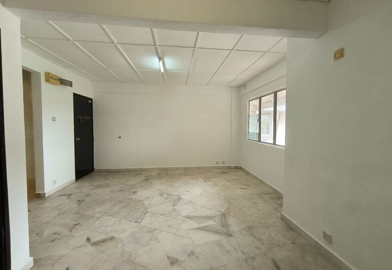 Pangsapuri Kiambang, Bukit Subang