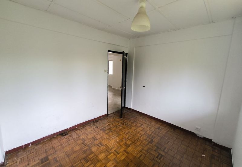 Pangsapuri Kiambang, Bukit Subang