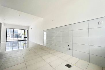 Nadira 3 @ Bukit Raja