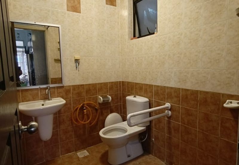 JALAN BIRAI BUKIT JELUTONG SHAH ALAM SELANGOR FREEHOLD 2 STOREY SUPERLINK TERRACE FOR SALE