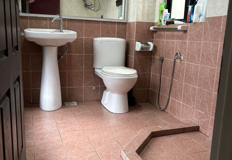 JALAN BIRAI BUKIT JELUTONG SHAH ALAM SELANGOR FREEHOLD 2 STOREY SUPERLINK TERRACE FOR SALE