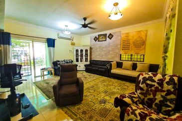 AZ-ZAHARAH SINAR ALAM BANDAR PUNCAK ALAM SELANGOR 2 STOREY SEMI D CLUSTER FOR SALE