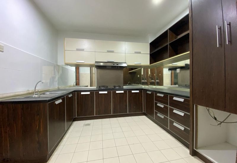 Persiaran Puncak Alam 1 