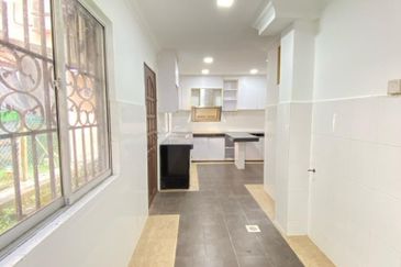 Persiaran Puncak Alam 1 