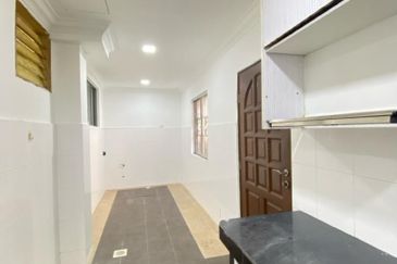 Persiaran Puncak Alam 1 