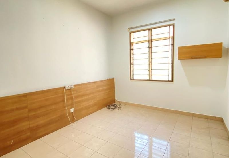 Persiaran Puncak Alam 1 