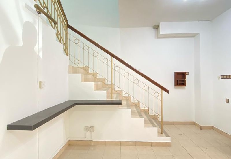 Persiaran Puncak Alam 1 