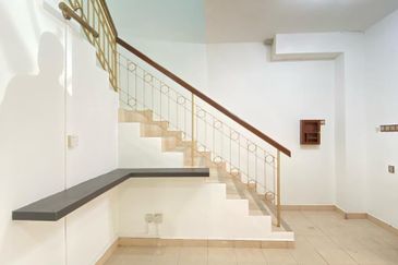 Persiaran Puncak Alam 1 