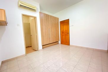 Persiaran Puncak Alam 1 