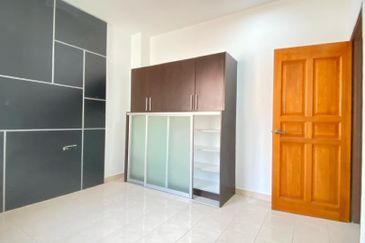 Persiaran Puncak Alam 1 