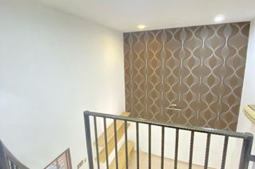 Persiaran Puncak Alam 1 