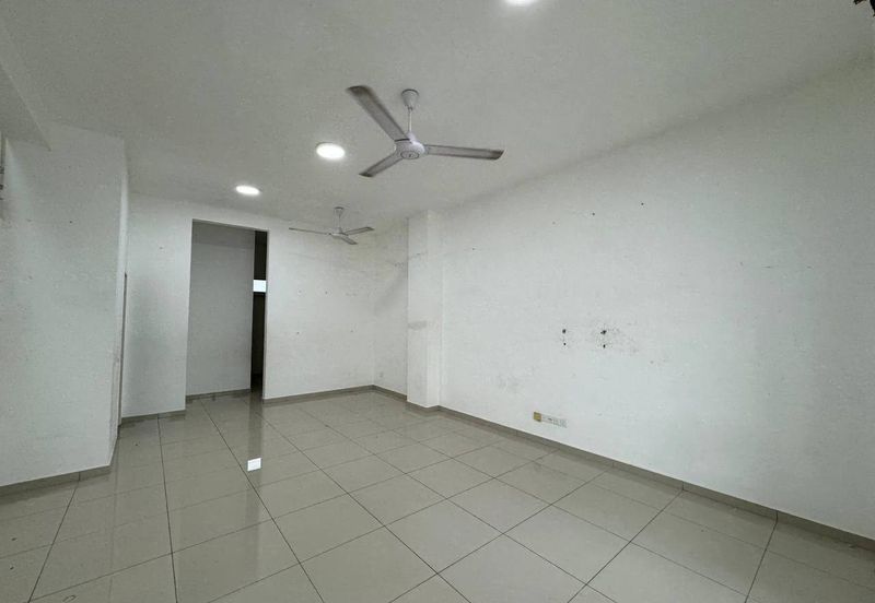 Persiaran Puncak Alam 1 