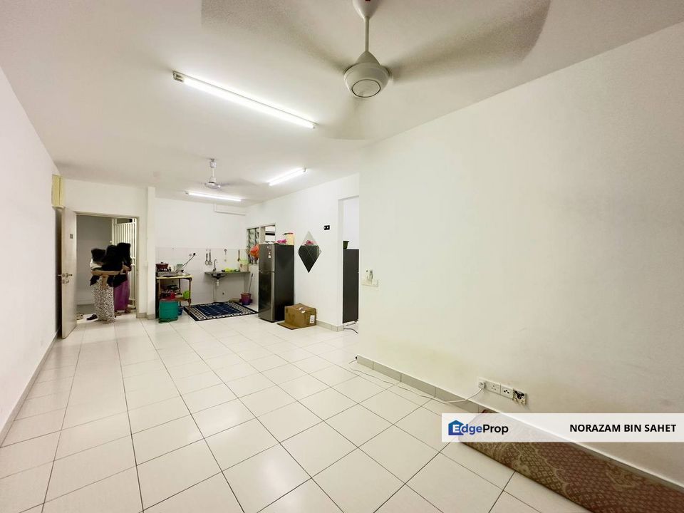 SETIA ALAM SEKSYEN U13 SHAH ALAM SELANGOR FREEHOLD PANGSAPURI DE KIARA RSKU FOR SALE, Selangor, Setia Alam/Alam Nusantara