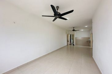 De Bayu Apartment @ Setia Alam