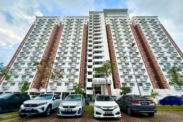 De Bayu Apartment @ Setia Alam