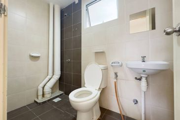 De Bayu Apartment @ Setia Alam