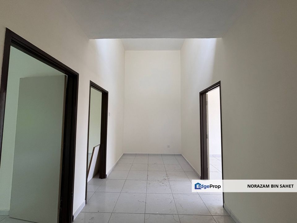 BUKIT NAGA SEKSYEN 32 SHAH ALAM TERES 2 TINGKAT FREEHOLD FORSALE, Selangor, Shah Alam