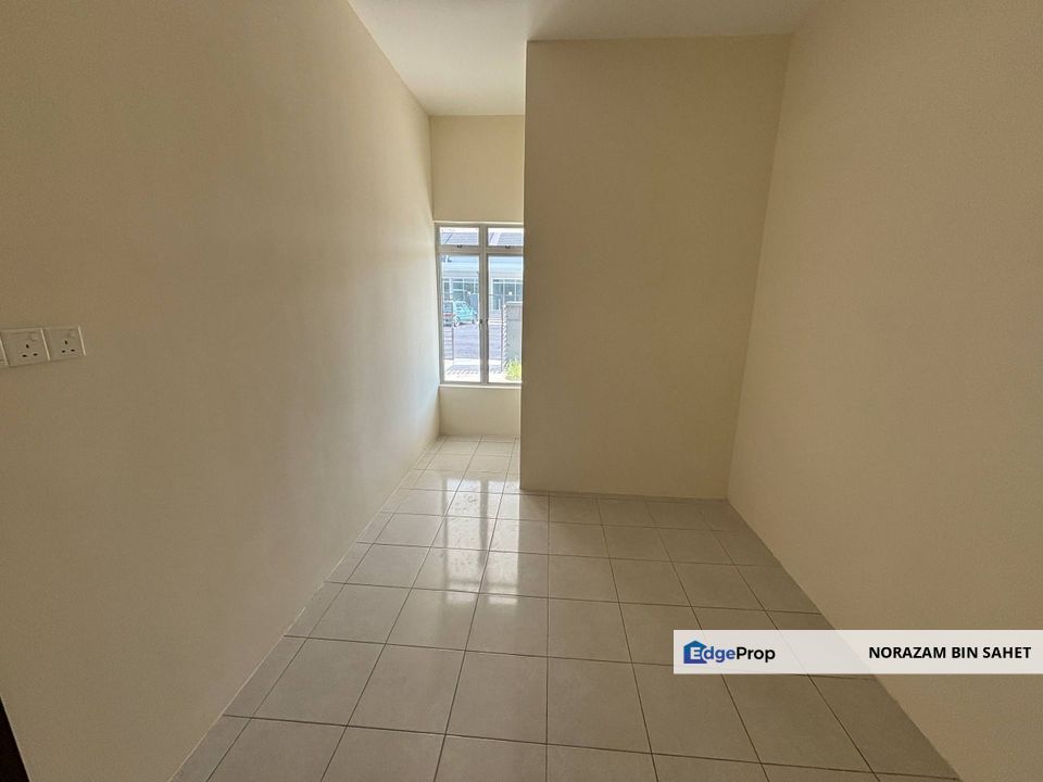 JENJAROM PERMAI JALAN DAMANSOR BANTING SELANGOR TERES SETINGKAT FOR SALE, Selangor, Jenjarom