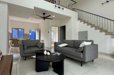 Pulau Indah ( Pulau Lumut )