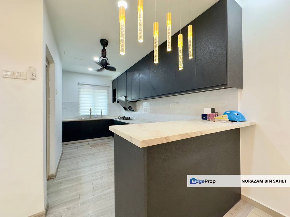 TAMAN PUTRA BUKIT RAHMAN PUTRA SUNGAI BULOH 3 STOREY TERRACE FOR SALE, Selangor, Sungai Buloh