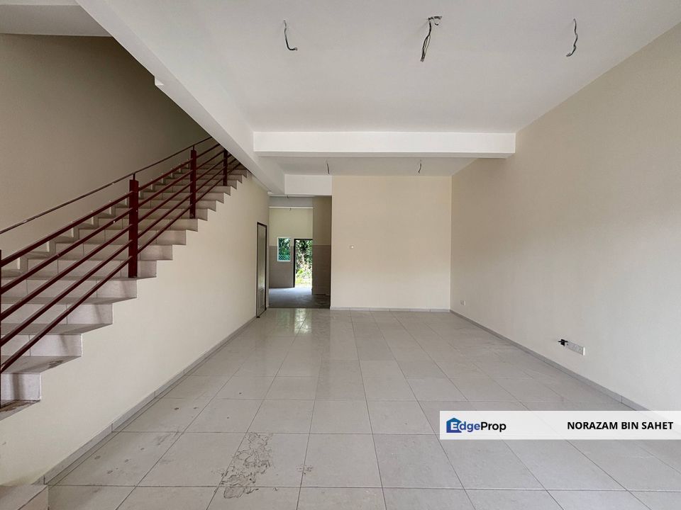 NEW BUKIT NAGA SEKSYEN 32 SHAH ALAM FREEHOLD MALAY REZAB 2 STOREY TERRACE FOR SALE, Selangor, Shah Alam