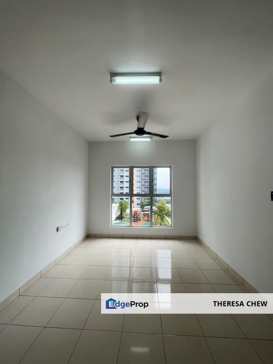 Brand New Partial Furnished Corner Unit Near KLIA for Rental RM1,200