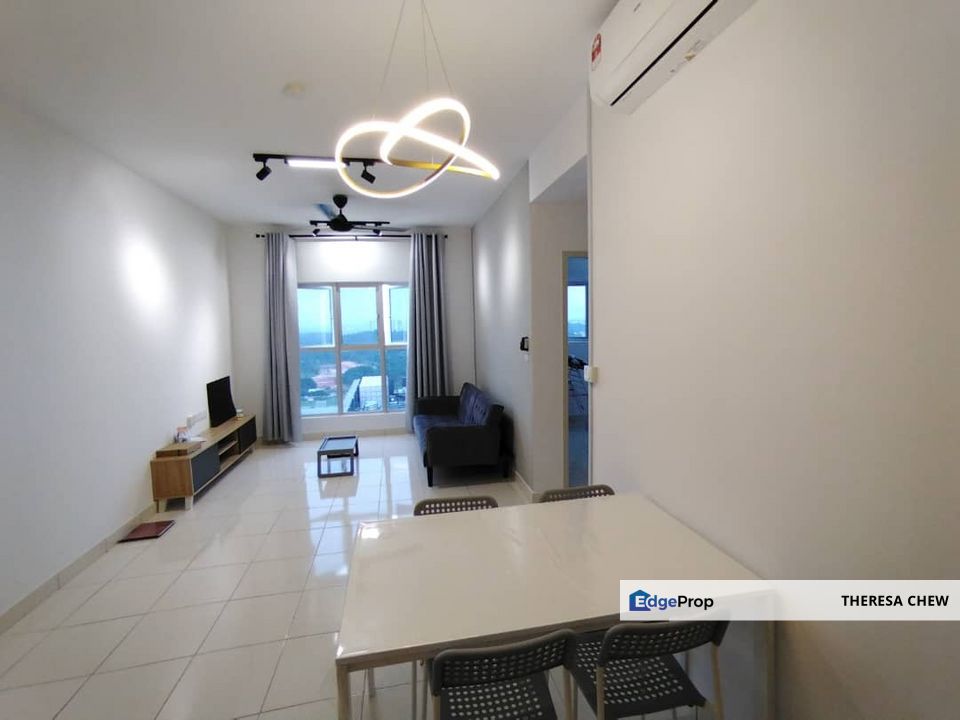SOVO With Two Rooms Partitions With Pool View for Rental RM1,200 By