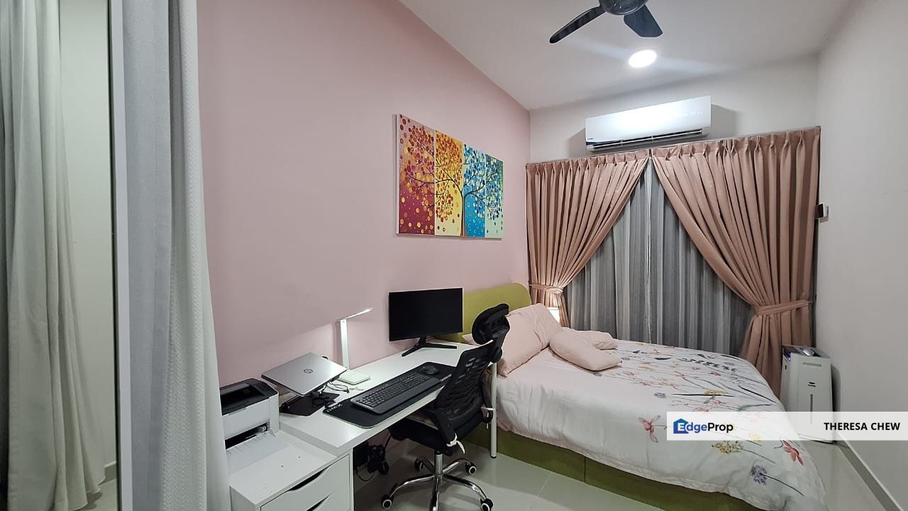 Elegant Service Residence Core Soho Suites In Kota Warisan Sepang, Selangor, Sepang