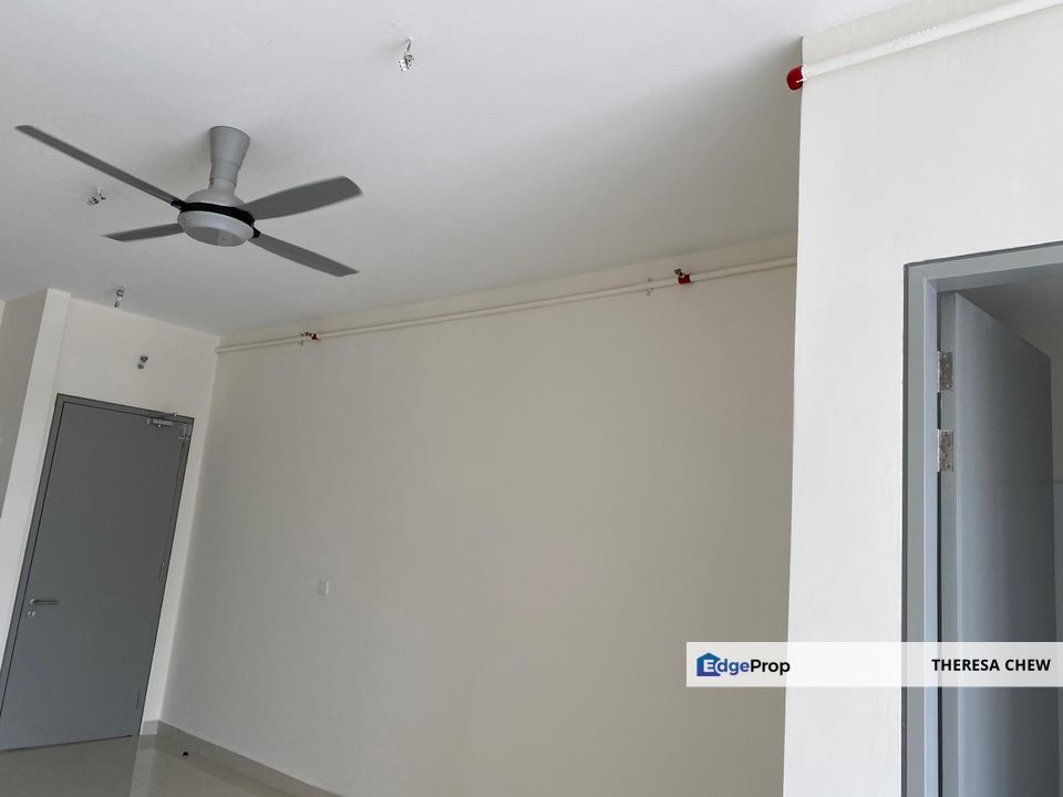 Core Soho Suites Basic Studio Apartment Close to Shopping Center, Selangor, Sepang