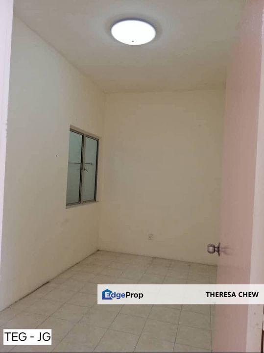 Freehold Apartment at Bayu Villa for Sale, Selangor, Klang
