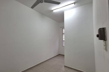 TAMAN SRI PINANG (LABU)