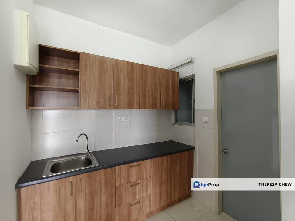 Alanis Residence Well Maintained Freehold 3-Bedroom Apartment, Selangor, Sepang