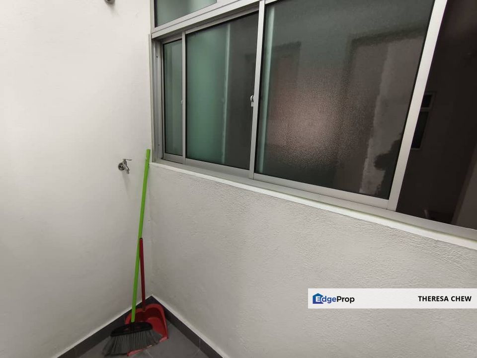 Alanis Residence Well Maintained Freehold 3-Bedroom Apartment, Selangor, Sepang