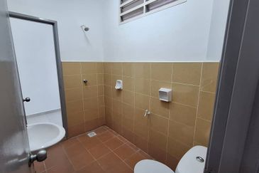 TAMAN SRI PINANG (LABU)