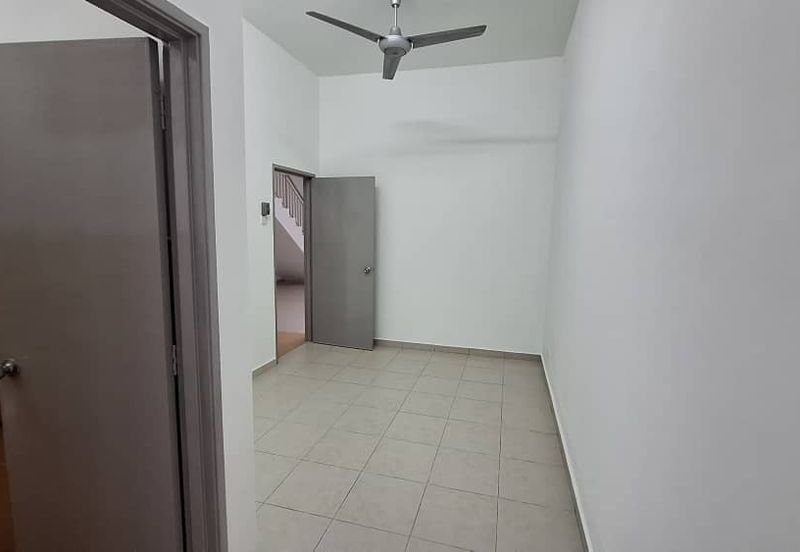 TAMAN SRI PINANG (LABU)