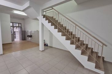 TAMAN SRI PINANG (LABU)