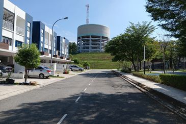 Ayden Townhouse Warisan Puteri