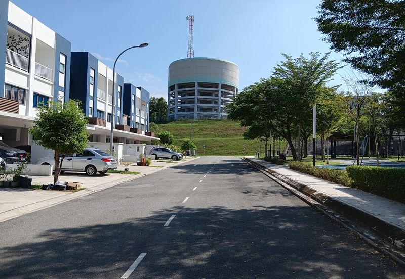 Ayden Townhouse Warisan Puteri