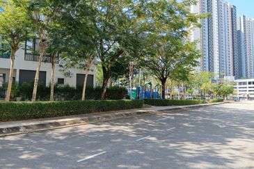 Ayden Townhouse Warisan Puteri