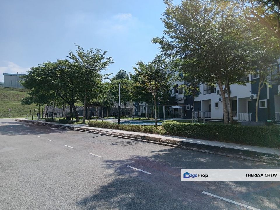 Spacious Lower Unit in Ayden Townhouse for Rent, Selangor, Sepang