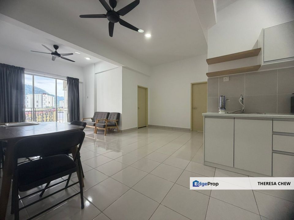 Partially Furnished Dual-Key 4 Room Unit at Kampar Lake Campus, Perak, Kampar