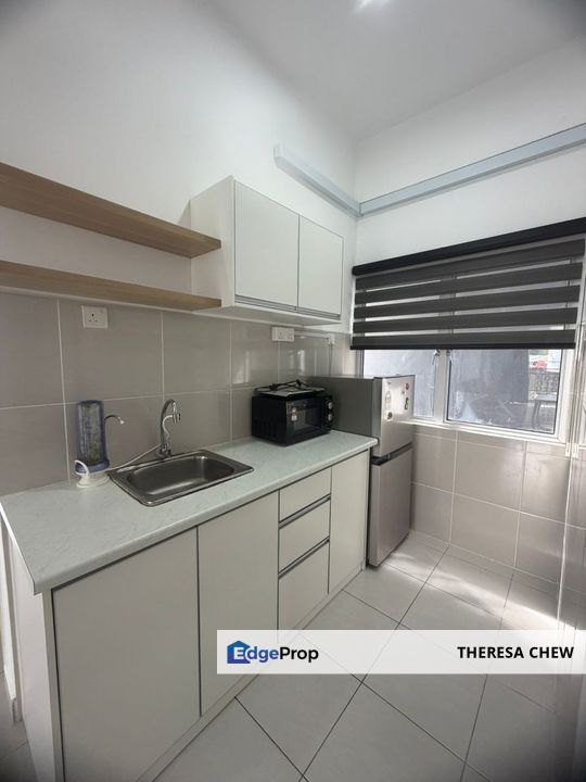 Partially Furnished Dual-Key 4 Room Unit at Kampar Lake Campus, Perak, Kampar