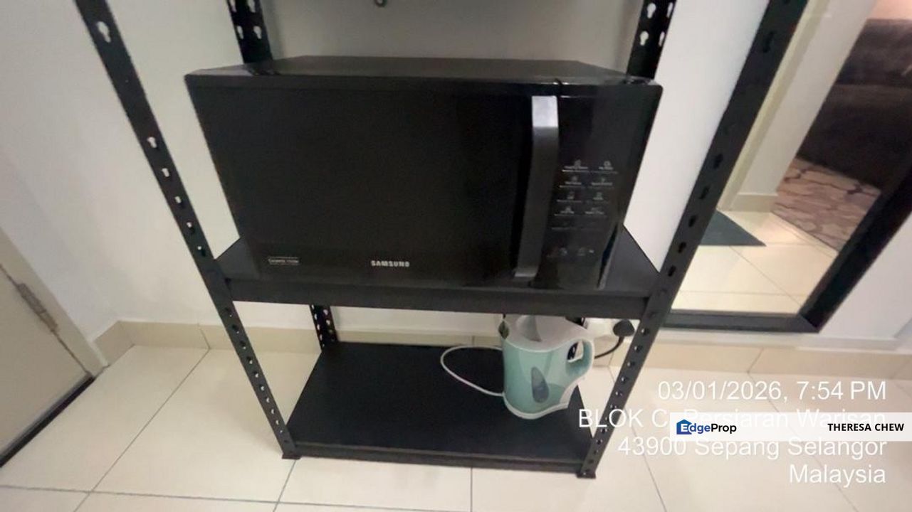 Partially Furnished Dual-Key Studio Room Unit at Alanis Residence , Selangor, Sepang