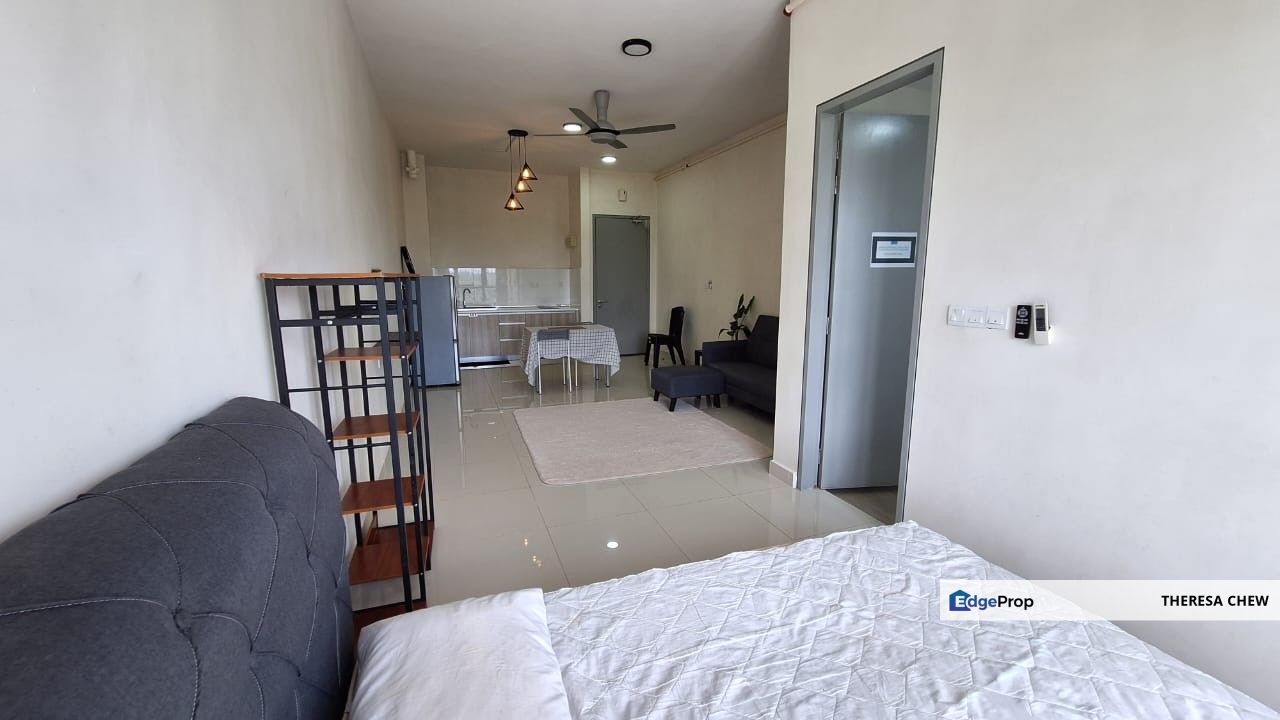 Core Soho Suites Studio Partially Furnished, Selangor, Sepang