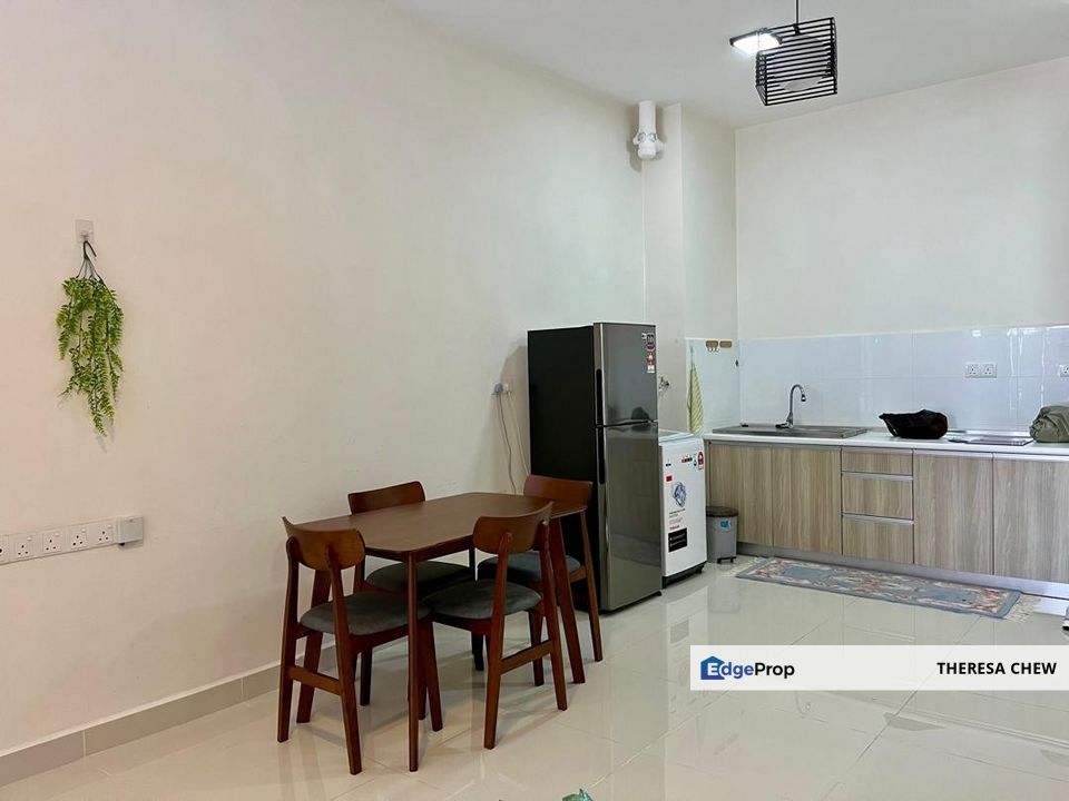 Furnished Core Soho Studio With Pool View Near KLIA, Selangor, Sepang